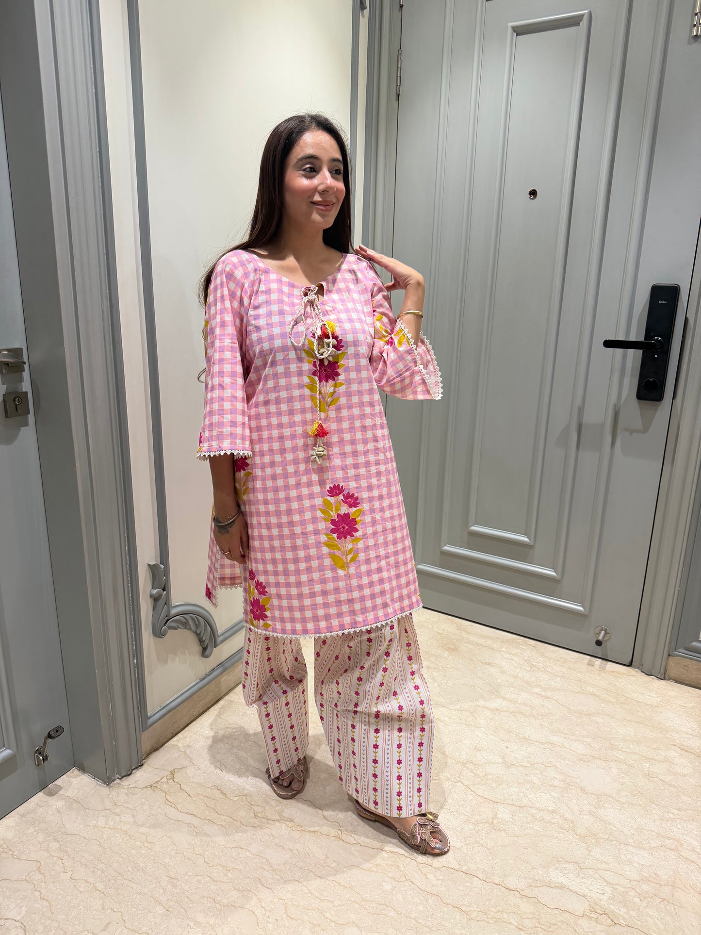 Pink Checkered Floral Kurta Set with Tassels