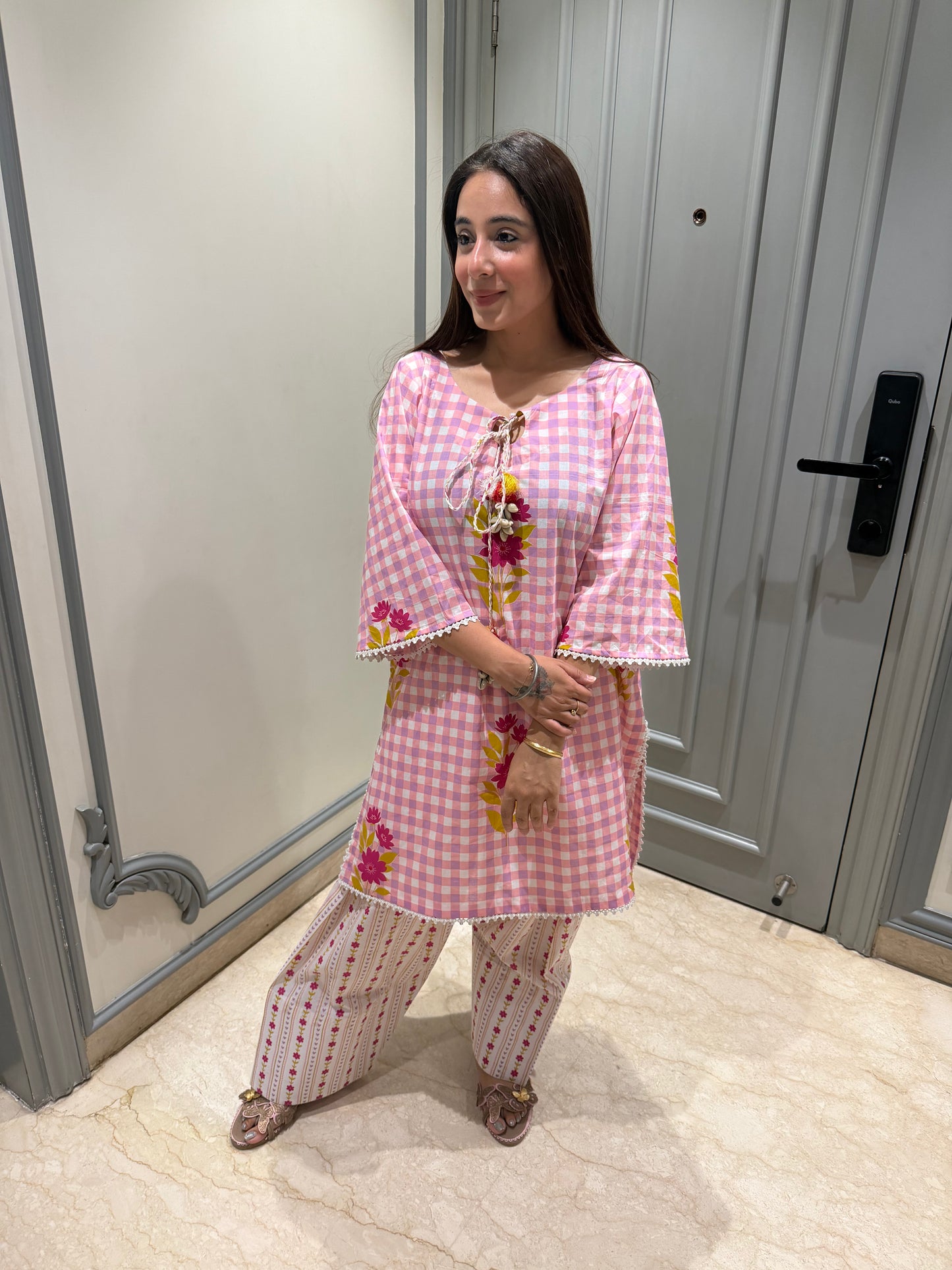 Pink Checkered Floral Kurta Set with Tassels