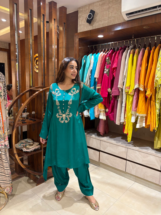 Regal Emerald Silk-Blend Pant Set with Gold Embroidery