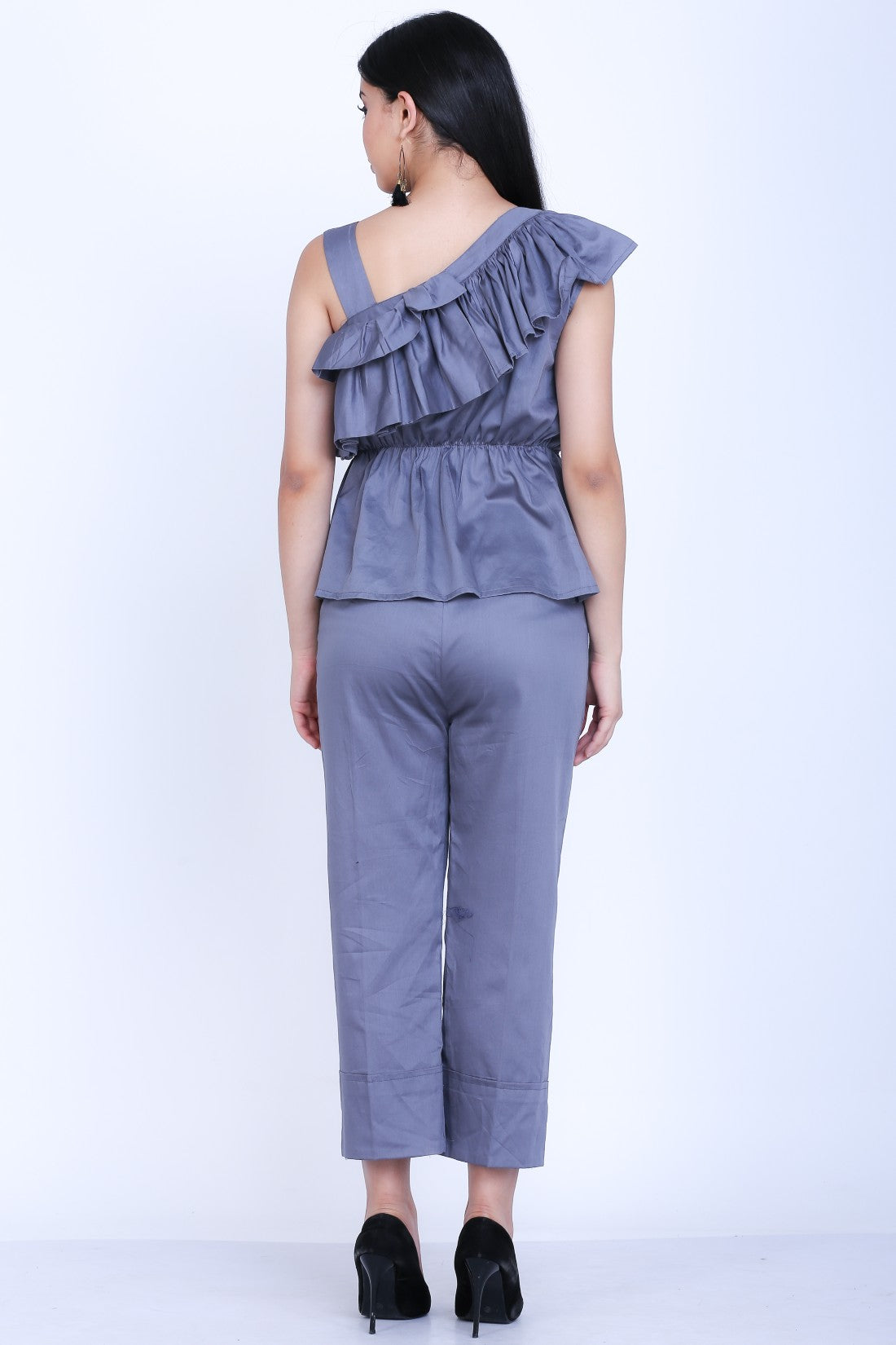 Gray Thorny Top With Straight Pants